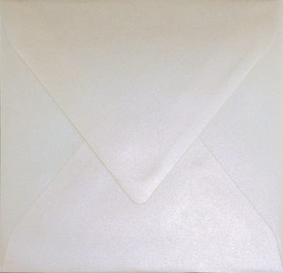Metallic (parelmoer) ecru enveloppen A5 - 155 x 155 mm - 25 stuks - NK natgelijmde - 110 gram - Sirio Pearl - Netuno