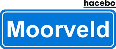 Hacebo - Plaatsnaam Sticker - 29x10 CM - Moorveld sticker - Verkeersborden sticker - grappige cadeaus - Moorveld