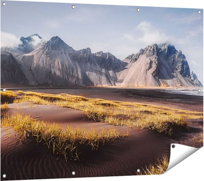 Gards Tuinposter Zwart Zand in de Bergen van IJsland - 120x90 cm - Tuindoek - Tuindecoratie - Wanddecoratie buiten - Tuinschilderij
