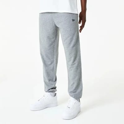 Jogging New Era Essentials