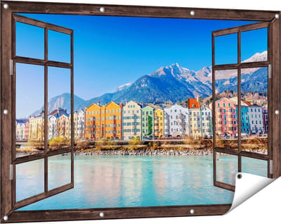 Gards Tuinposter Doorkijk Gekleurde Huisjes in Innsbruck, Oostenrijk - 120x80 cm - Tuindoek - Tuindecoratie - Wanddecoratie buiten - Tuinschilderij