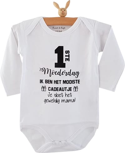 Rompertje baby tekst cadeau | mijn eerste moederdag ik ben het mooiste cadeautje je doet het geweldig mama | Lange mouw | wit zwart | maat 50-56