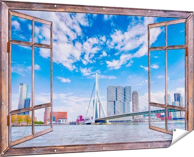Gards Tuinposter Doorkijk Erasmusbrug aan het Water in Rotterdam - 180x120 cm - Tuindoek - Tuindecoratie - Wanddecoratie buiten - Tuinschilderij