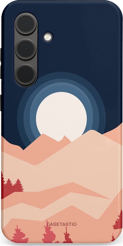 Casetastic hoesje geschikt voor Samsung Galaxy S24 - Dubbellaagse bescherming - Bergen bij maanlicht - Fashion Case - Zwart Perzik Zand Koraal