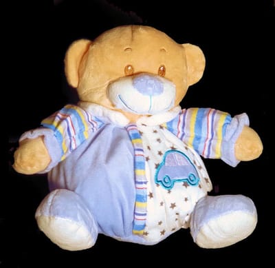 Knuffelbeer knuffel beer Bobby Blauw met Rammelaar 20cm
