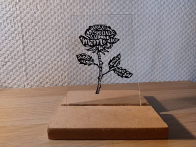 Moederdag Cadeau - Glazen Decoratie - Moederdagcadeau met Tekst en Roos - 10 x 15 cm - Roos op Glas - Origineel Moederdagcadeau - Print op Glas