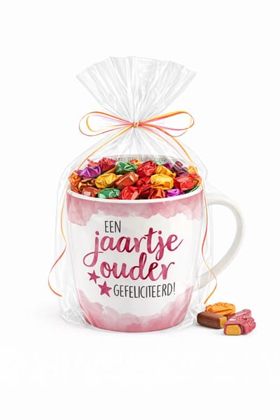 Mok - Koffie - Cadeau - Traktatie - Gefeliciteerd - Proficiat - Jarig - Keramiek - Jaartje ouder - Snoep - "Speciaal voor jou"