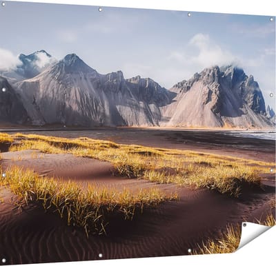 Gards Tuinposter Zwart Zand in de Bergen van IJsland - 150x120 cm - Tuindoek - Tuindecoratie - Wanddecoratie buiten - Tuinschilderij