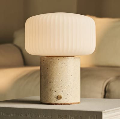 Tavellio Renoir Draadloze Tafellamp – Travertijn en Glas – Tot 100 uur – H20 – Beige