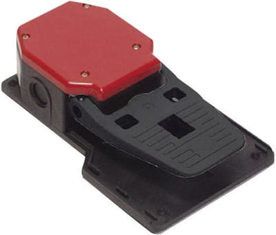 Pizzato Elettrica PA 20201-M2 Voetschakelaar 250 V/AC 6 A 1 pedaal 2x NO, 2x NC IP65 1 stuk(s)
