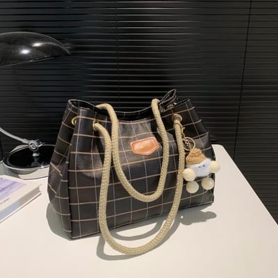 Niche Koreaanse Stijl Handtas Casual Commuter Schoudertas Dames Grote Tas Nieuwe Mode Dames Crossbody Canvas Draagtas no pendant black