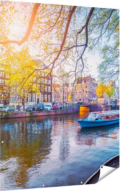 Gards Tuinposter Amsterdamse Gracht tijdens het Voorjaar - 120x160 cm - Tuindoek - Tuindecoratie - Wanddecoratie buiten - Tuinschilderij
