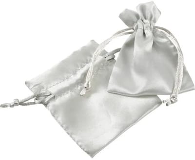 Luxe Sieradenzakje Satijn Zilver Mini Sieraden Zakje Cadeauzakje Ring Oorbel Valentijn Halsketting