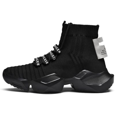 Harige sportschoenen Mannelijke Bots Aquatische sneakers Hoogteverhoging Zomer Herensportschoenen Korte loopschoenen Heren Techwear Tennis 8.5 black