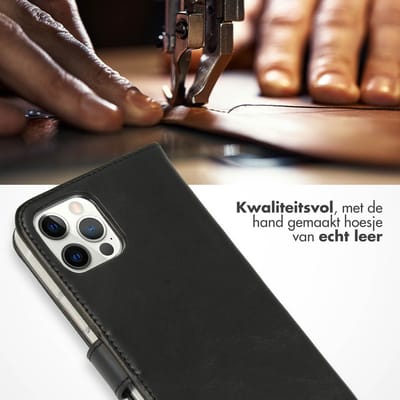 Selencia Hoesje - Geschikt voor Apple iPhone 12 Pro / 12 - Echt Lederen Bookcase - Zwart