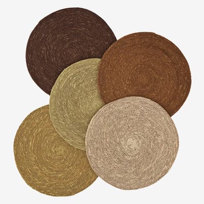 Madam Stoltz - Zeegras Placemats set van 5 in bruin, oranje, geel, groen, lichtroze - 32 cm