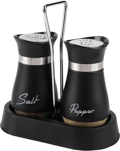 QTTVBTNA – Zout- en Peperstrooier Set met Houder – 2 Stuks Navulbare Kruidenpotjes van RVS en Glas – Kruidenstrooiers voor Keuken, BBQ, Grill en Tafel – Zwart