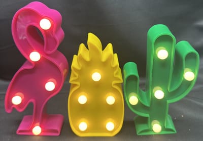 Decoratieve LED lampjes "Flamingo/Ananas & Cactus" met 5 LEDs - Set van 3 stuks - roze/geel/groen - hoogte 15x6x2.5 cm - Te gebruiken als Tafel -/ of wandlamp - Nachtlamp - Decoratieve verlichting - Woonaccessoires