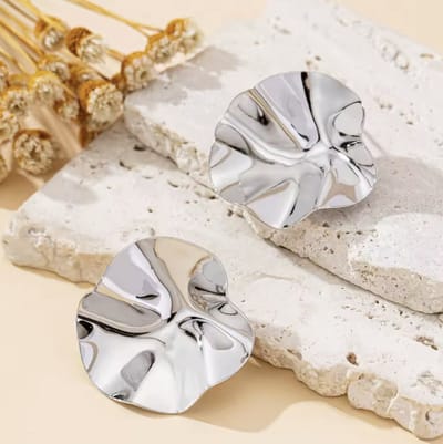 Oorbellen Set - Kleur: Zilver - Luxe Oorbellen - Hoge Kwaliteit - RVS / Roestvrijstaal / Stainless Steel - Oorhangers / Oorknopjes - Inclusief Luxe Cadeauverpakking - Moeder / Moederdag - Vrouwen - Bloemen / Feest / Party - Luxury Earrings