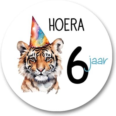 Traktatiesticker Hoera 6 jaar Tijger | Traktatie Sticker | Tijger sticker | 40 mm | Sluitzegel Feest | Sluitsticker | Chique inpakken | Traktatie - Verjaardag - Feest - Kinderfeest - Kinderverjaardag - Traktatiestickers Pimp Studio