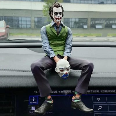 HEET Dakdecoratie Joker Heath Ledger Zittende Houding Figuren Auto Poppetje Staart En Dak Hanger Model Beeldje Verzamelaar Speelgoed gray