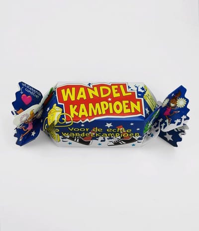 Snoeptoffee - Wandelkampioen - Gevuld met Drop - In cadeauverpakking met gekleurd lint