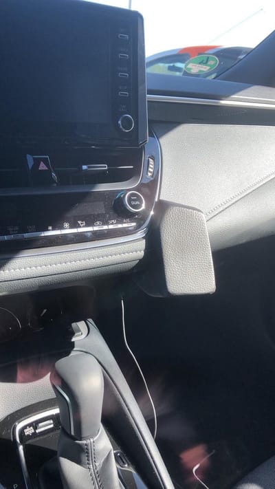 Kuda houder geschikt voor Toyota Corolla 2021-2024 Kleur: Zwart