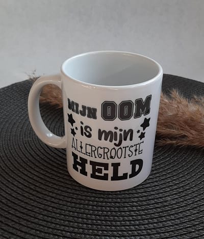 Mint11 - Mok - Mijn oom is mijn held - cadeau voor hem - kado voor hem - verjaardagscadeau - koffiemok - theemok - koffiebeker - theebeker
