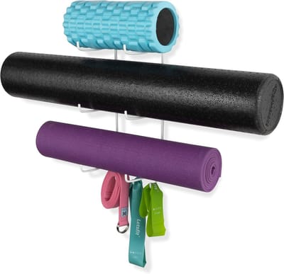 Guru Wandhouder voor yogamat, thuis, gym, uitrusting, weerstandsbanden en schuimrubberen rolhouder met 3 haken, 3 metalen sneden, wit