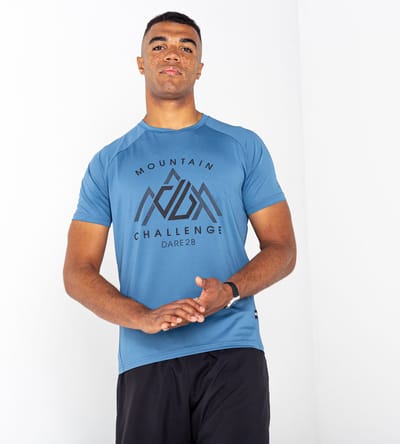 Het Dare2B Righteous III T-shirt met korte mouwen - heren - gerecycled - lichtgewicht - Blauw