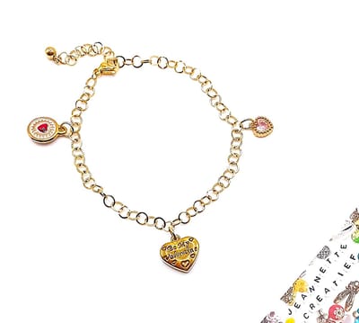 Jeannette-Creatief® - Bedelarmband - Valentijn Bedelarmband met Tekst - Be My Valentine - Armband voor Valentijn - Valentijnscadeaus - RVS Armband - Goudkleurige Armband - Armband met Bedels - Armband met Hartjes - - Moederdag