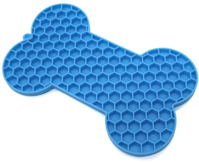 Rieba® Likmat Honden & Katten – 18x11.3cm - Hondenlikmat - Slowfeeder Hond – Anti Schrok Voermat – Silicone Zuignappen – Bot - Blauw