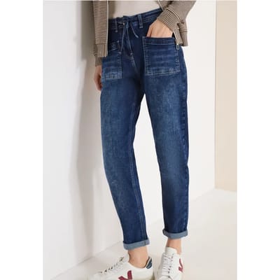 Jeans met opgestikte zakken