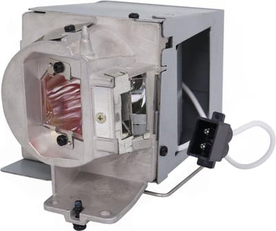 Beamerlamp geschikt voor de OPTOMA W502 beamer, lamp code BL-FU310D / SP.70B01GC01. Bevat originele UHP lamp, prestaties gelijk aan origineel.
