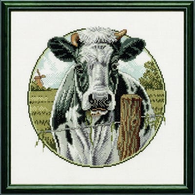 Pako Borduurpakket - telpatroon - Hollandse zwartbont koe - 238.555 - voorgesorteerd garen - Aida - 31 x 31 cm - DIY kit