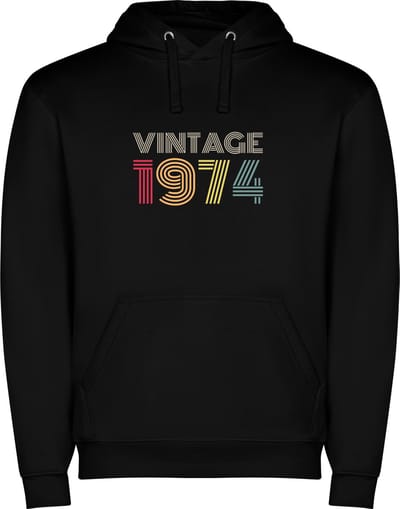 Zwarte unisex hoodie met “ Vintage 1974 “ Print Full Color merk Roly maat 3XL