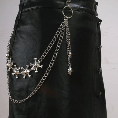 Zac's Alter Ego - Multi Skull & Crossbone Double Hipchain with Skull & Fang Attachments Portemonneeketting/broekketting - Zilverkleurig
