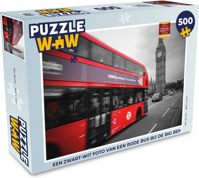 Puzzel Een zwart-wit foto van een rode bus bij de Big Ben - Legpuzzel - Puzzel 500 stukjes