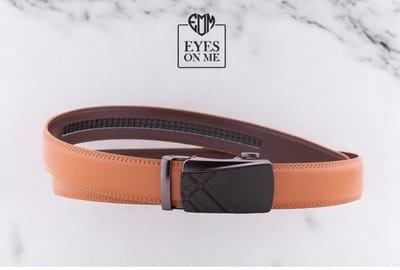 Camel lederen riem zonder gaatjes met automatische gesp voor heren ( model L048 )
