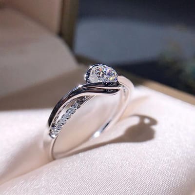 Huitan Exquise Zilverkleurige Ring met Witte Zirkonia Mode Veelzijdige Accessoires voor Vrouwen Hoge Kwaliteit Nieuwe Sieraden 6 gray