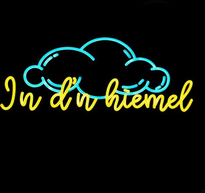 LED neon sign 'In d'n hiemel'met ophang ketting - 60cm x 24cm - verlichting - Carnaval thema feest decoratie