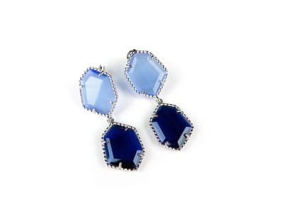 Zilveren oorringen oorbellen Model Hexagon gezet met licht en donker blauwe stenen