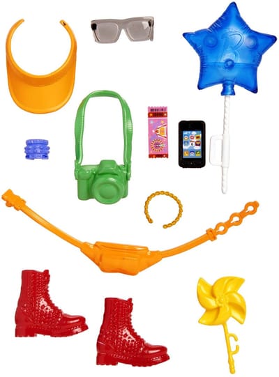Barbie Accessoires Set met o.a. een Oranje Pet, Rode Laarzen, Zonnebril en nog veel meer