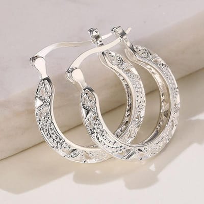 Huitan Fancy Hol Patroon Hoepel Oorbellen voor Vrouwen Metalen Stijl U Vorm Cirkel Oorbellen Moderne Mode Meisjes Oorsieraden