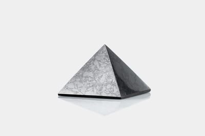 Shungiet - shungite piramide 120 mm