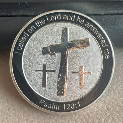 VANDAAG VERZONDEN - Munt - Gebedsmunt - Bijbeltekst - JHWH Jahweh Johannes 1:9 - Christelijk - Jezus - Kruis