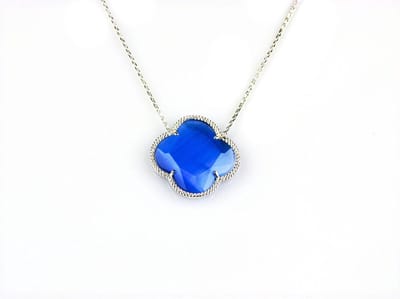 model Fiori klein ketting in zilver felblauwe klaver