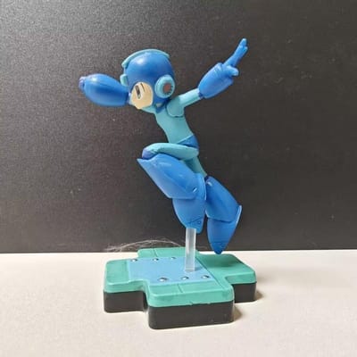 9cm Luminasta Serie Rockman Figuren Mega Man Bureau Ornament Model Computerkast Decoratie Jongensspeelgoed Festivalcadeau Verzamelobject blauw