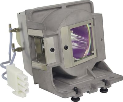 Beamerlamp geschikt voor de INFOCUS IN119HDxc beamer, lamp code SP-LAMP-093. Bevat originele UHP lamp, prestaties gelijk aan origineel.