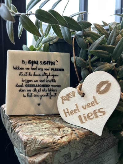 Creaties van Hier - Onderzetter - tegeltje - Opa en Oma - met houten hartje - Marmer
